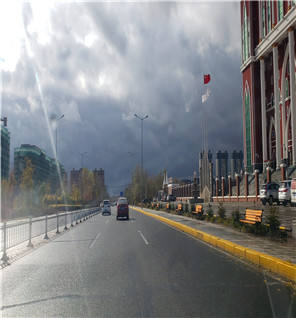 2018年10月27日 龙永路光与影